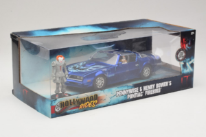 Pontiac Firebird Pennywise With Figure Jada 1:24 31118 Diecast — photo 2 of 3
