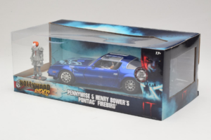 Pontiac Firebird Pennywise With Figure Jada 1:24 31118 Diecast — photo 3 of 3