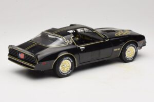 Pontiac Firebird Trans Am SE Smokey and the Bandit Joyride 1:18 33121 Diecast — photo 3 of 8