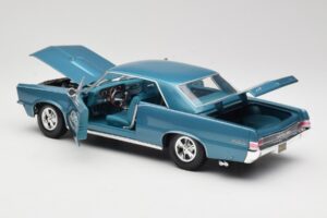 Pontiac GTO Hurst Edition Blue Maisto 1:18 531885 Diecast — photo 5 of 8