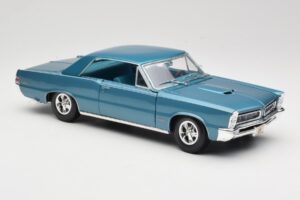 Pontiac GTO Hurst Edition Blue Maisto 1:18 531885 Diecast — photo 6 of 8