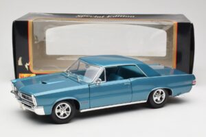 Pontiac GTO Hurst Edition Blue Maisto 1:18 531885 Diecast — photo 8 of 8