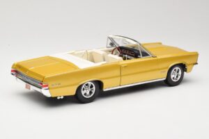 Pontiac GTO Hurst Edition Gold Maisto 1:18 531884 Diecast — photo 3 of 8