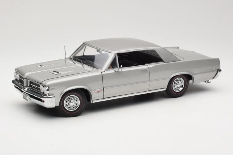 Pontiac GTO Silver Sun Star 1:18 1821 Diecast