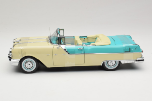 Pontiac Star Chief I Love Lucy Nautilus Blue White Sun Star 1:18 5057 Diecast — photo 4 of 7