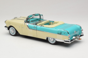 Pontiac Star Chief I Love Lucy Nautilus Blue White Sun Star 1:18 5057 Diecast — photo 6 of 7