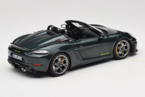 Porsche 718 Spyder RS Weissach Pack Forest Green Norev 1:18 187272 Diecast — photo 3 of 8