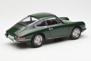 Porsche 901 Green CMC 1:18 M-067B Diecast — photo 2 of 6