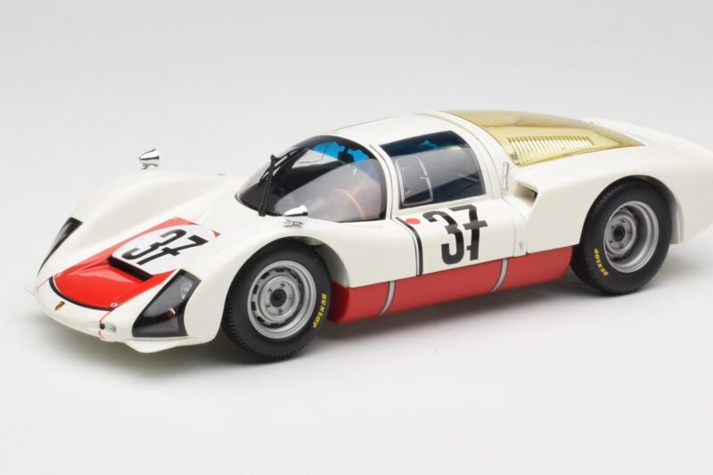 Porsche 906 K #37 V. Elford / B. Pon Porsche System 24 Hours of Le Mans 1967 Minichamps 1:18 100676137 Diecast