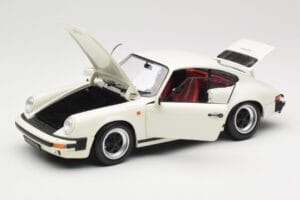 Porsche 911 930 Carrera 3.2 Grand Prix White Minichamps 1:18 100063024 Diecast — photo 2 of 8
