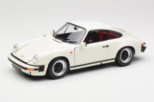 Porsche 911 930 Carrera 3.2 Grand Prix White Minichamps 1:18 100063024 Diecast