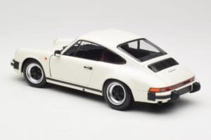 Porsche 911 930 Carrera 3.2 Grand Prix White Minichamps 1:18 100063024 Diecast — photo 7 of 8
