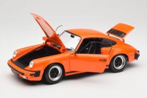Porsche 911 930 Carrera 3.2 Signal Orange Minichamps 1:18 100063025 Diecast — photo 2 of 8
