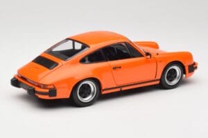 Porsche 911 930 Carrera 3.2 Signal Orange Minichamps 1:18 100063025 Diecast — photo 3 of 8