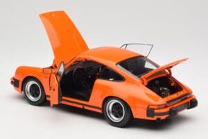 Porsche 911 930 Carrera 3.2 Signal Orange Minichamps 1:18 100063025 Diecast — photo 5 of 8