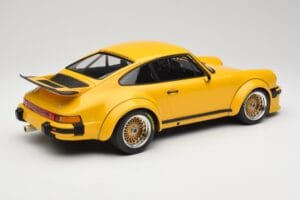 Porsche 911 934 RSR Yellow 1976 Minichamps 1:12 125766401 Diecast — photo 2 of 6