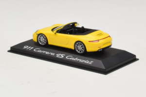 Porsche 911 991 Carrera 4S Cabriolet Yellow Minichamps 1:43 WAP0201120C Diecast — photo 3 of 5