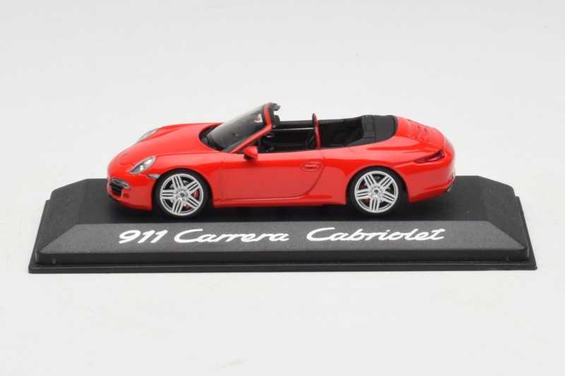 Porsche 911 991 Carrera Cabriolet Red Minichamps 1:43 WAP0200120C Diecast