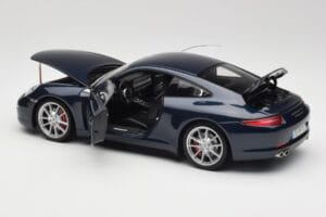 Porsche 911 991 Carrera S Blue Metallic Minichamps 1:18 WAP0210200C Diecast — photo 5 of 8