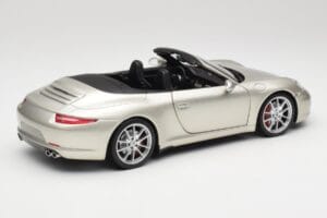 Porsche 911 991 Carrera S Cabriolet GT Silver Metallic Minichamps 1:18 100061030 Diecast — photo 3 of 8