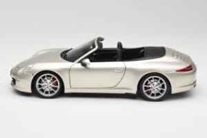 Porsche 911 991 Carrera S Cabriolet GT Silver Metallic Minichamps 1:18 100061030 Diecast — photo 4 of 8