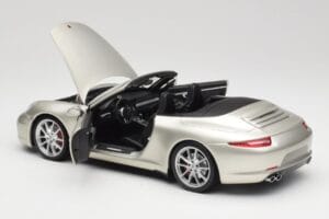 Porsche 911 991 Carrera S Cabriolet GT Silver Metallic Minichamps 1:18 100061030 Diecast — photo 5 of 8