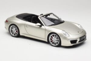 Porsche 911 991 Carrera S Cabriolet GT Silver Metallic Minichamps 1:18 100061030 Diecast — photo 6 of 8
