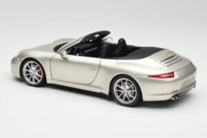 Porsche 911 991 Carrera S Cabriolet GT Silver Metallic Minichamps 1:18 100061030 Diecast — photo 7 of 8
