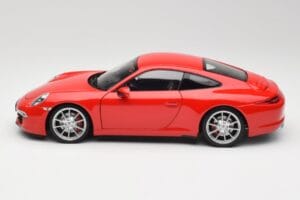 Porsche 911 991 Carrera S Guards Red Minichamps 1:18 100061020 Diecast — photo 4 of 8