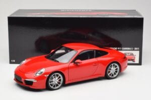 Porsche 911 991 Carrera S Guards Red Minichamps 1:18 100061020 Diecast — photo 8 of 8
