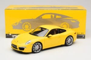 Porsche 911 991 Carrera S Racing Yellow Minichamps 1:18 100061021 Diecast — photo 8 of 8