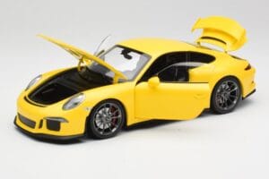 Porsche 911 991 GT3 Racing Yellow & Silver Wheels Minichamps 1:18 110062722 Diecast — photo 2 of 8