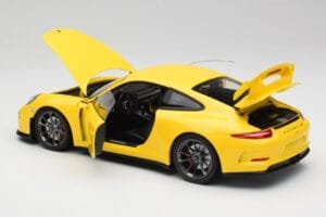 Porsche 911 991 GT3 Racing Yellow & Silver Wheels Minichamps 1:18 110062722 Diecast — photo 5 of 8