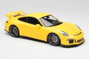 Porsche 911 991 GT3 Racing Yellow & Silver Wheels Minichamps 1:18 110062722 Diecast — photo 6 of 8