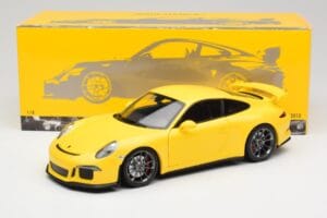 Porsche 911 991 GT3 Racing Yellow & Silver Wheels Minichamps 1:18 110062722 Diecast — photo 8 of 8