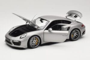 Porsche 911 991 Turbo S Silver Minichamps 1:18 113067126 Diecast — photo 2 of 8