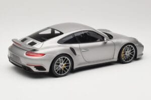 Porsche 911 991 Turbo S Silver Minichamps 1:18 113067126 Diecast — photo 3 of 8
