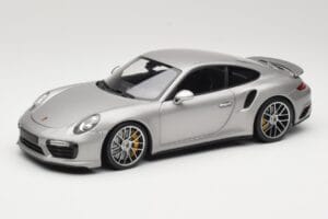 Porsche 911 991 Turbo S Silver Minichamps 1:18 113067126 Diecast