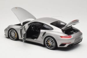 Porsche 911 991 Turbo S Silver Minichamps 1:18 113067126 Diecast — photo 5 of 8