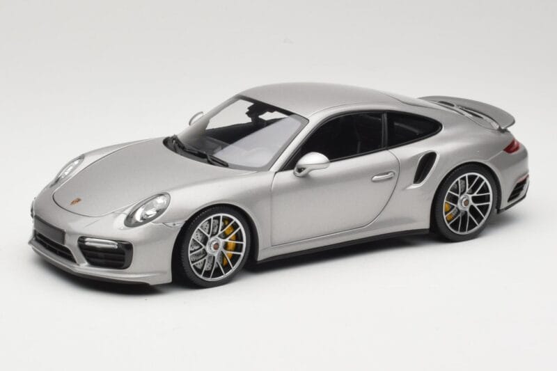 Porsche 911 991 Turbo S Silver Minichamps 1:18 113067126 Diecast