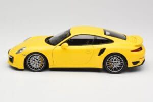 Porsche 911 991 Turbo S Yellow With Silver Wheels Minichamps 1:18 110062322 Diecast — photo 4 of 8