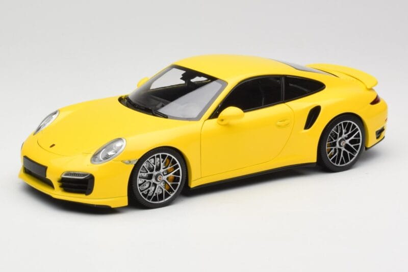 Porsche 911 991 Turbo S Yellow With Silver Wheels Minichamps 1:18 110062322 Diecast