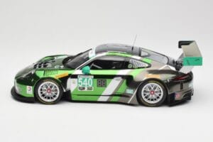 Porsche 911 991.1 GT3 R #540 Black Swan Racing P. Long / T. Pilgrim 24h Daytona 2016 Minichamps 1:18 155166540 Diecast — photo 3 of 6