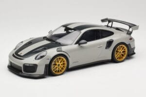 Porsche 911 991.2 GT2 RS Chalk Weissach Package Golden Wheels Minichamps 1:18 155068304 Diecast