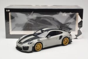 Porsche 911 991.2 GT2 RS Chalk Weissach Package Golden Wheels Minichamps 1:18 155068304 Diecast — photo 6 of 6