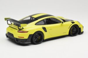 Porsche 911 GT2 RS 991.2 Weissach Package Green Black Wheels Minichamps 1:18 155068300-1 Diecast — photo 2 of 6