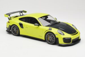 Porsche 911 991.2 GT2 RS Lime Green with Silver Wheels Minichamps 1:18 155068309 Diecast — photo 4 of 6