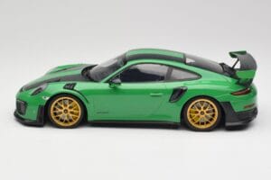 Porsche 911 991.2 GT2 RS Weissach Package British Racing Green & Golden Wheels Minichamps 1:18 153068318 Diecast — photo 3 of 6