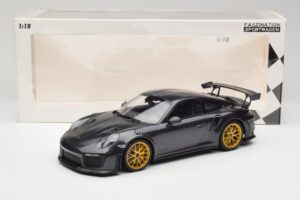 Porsche 911 991.2 GT2 RS Weissach Package Purple Metallic With Golden Magnesium Wheels Minichamps 1:18 153068322 Diecast — photo 6 of 6