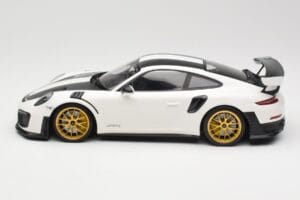 Porsche 911 991.2 GT2 RS Weissach Package White With Golden Wheels Minichamps 1:18 153068308 Diecast — photo 3 of 6